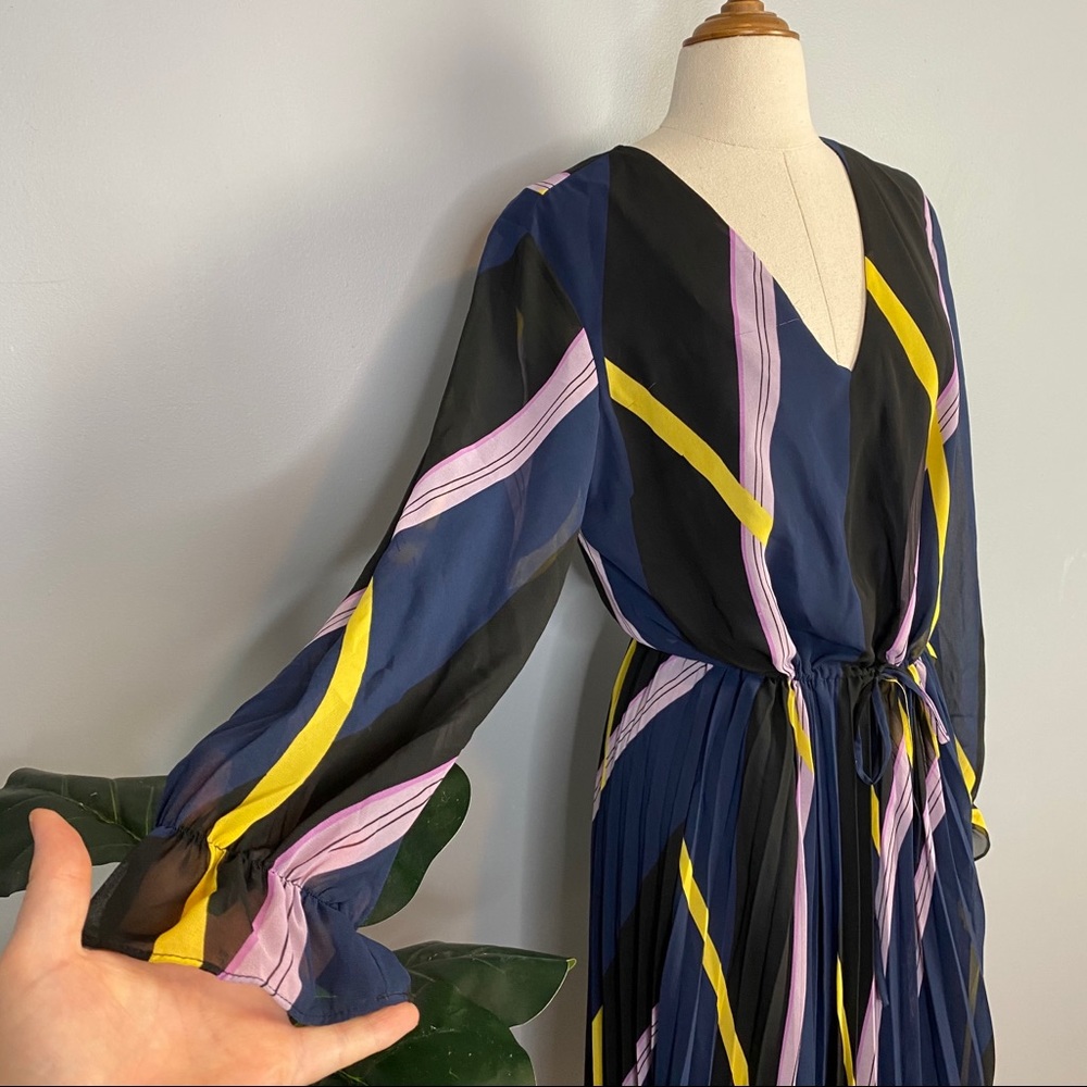 Anthropologie Dress Pleated Bottom Half Size M - Picture 5 of 8
